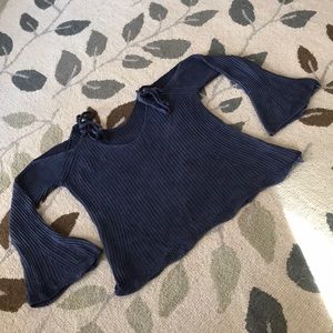 Vintage Look, Shoulder Cut out Sweater